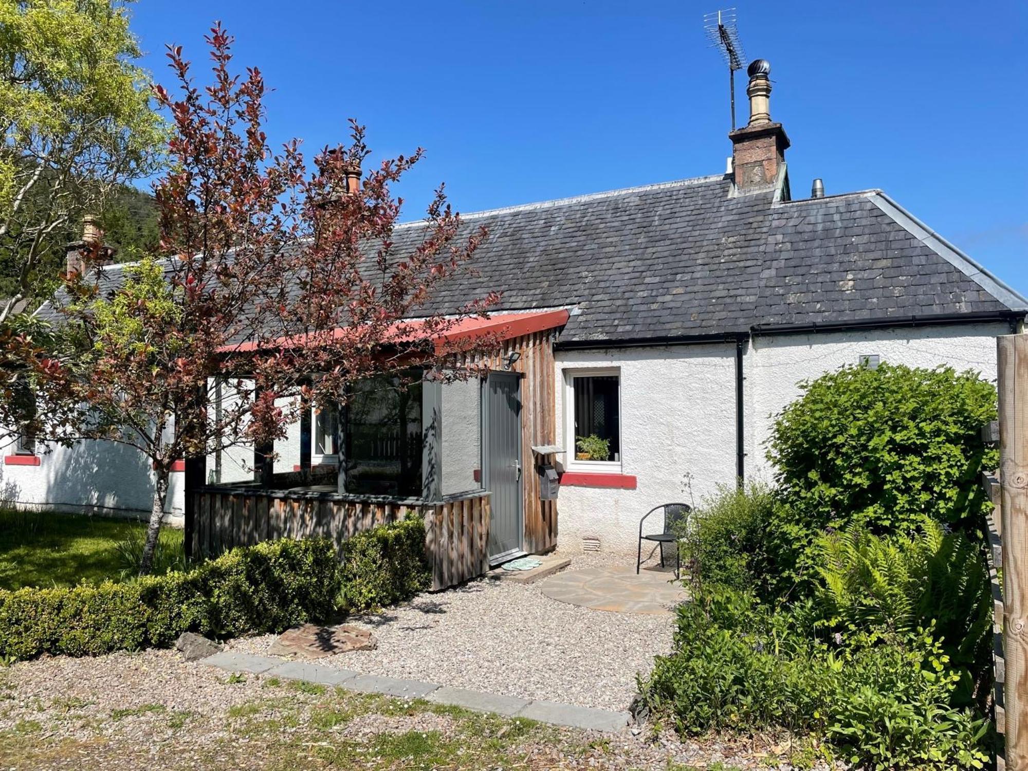 One Bed Cosy Highland Cottage Near Beauly Extérieur photo